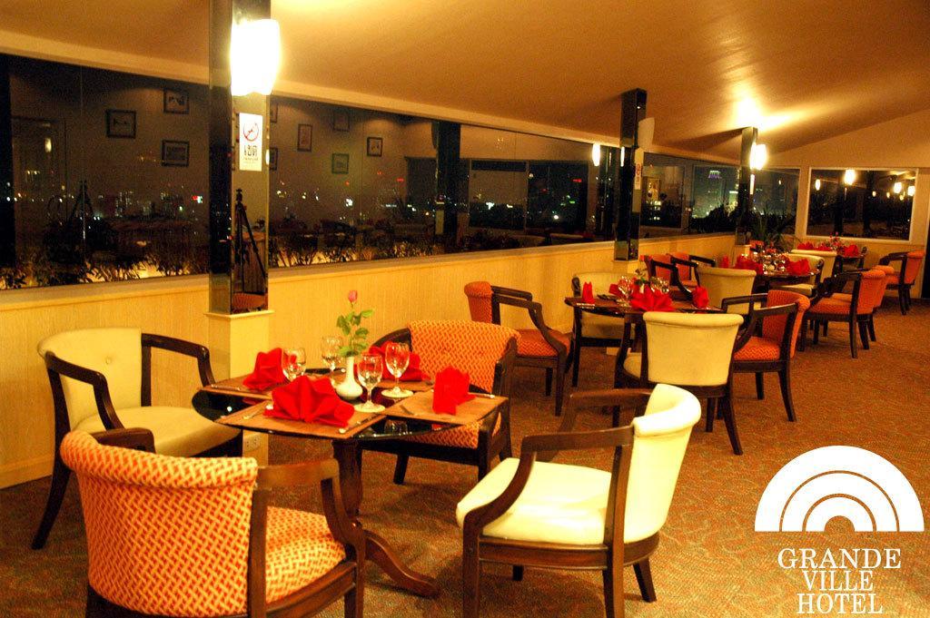 Grande Ville Hotel Bangkok Étterem fotó